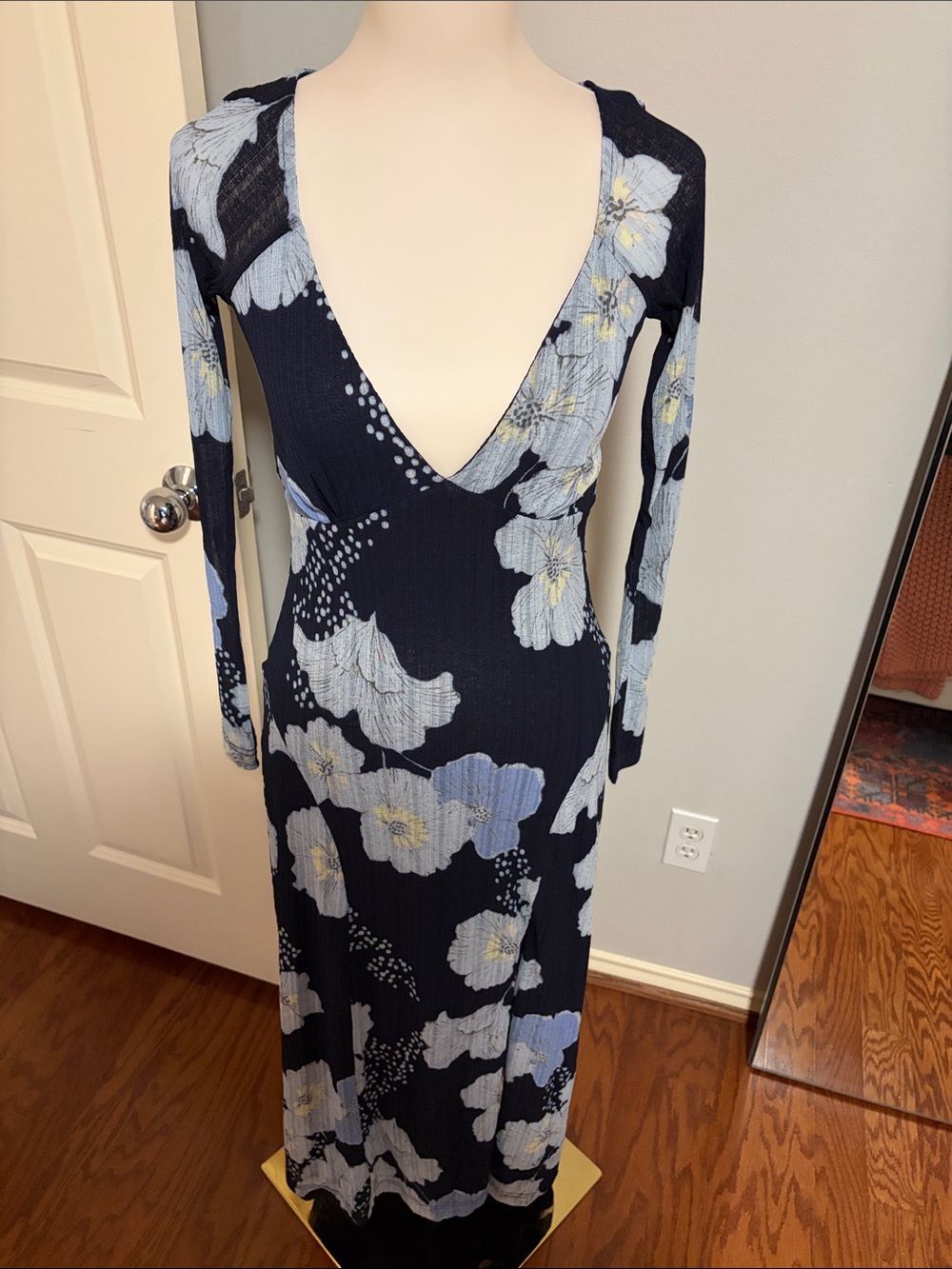 NWT Free People š©µš Calla Floral Long Sleeve Knit Midi Dress - Picture 6 of 10